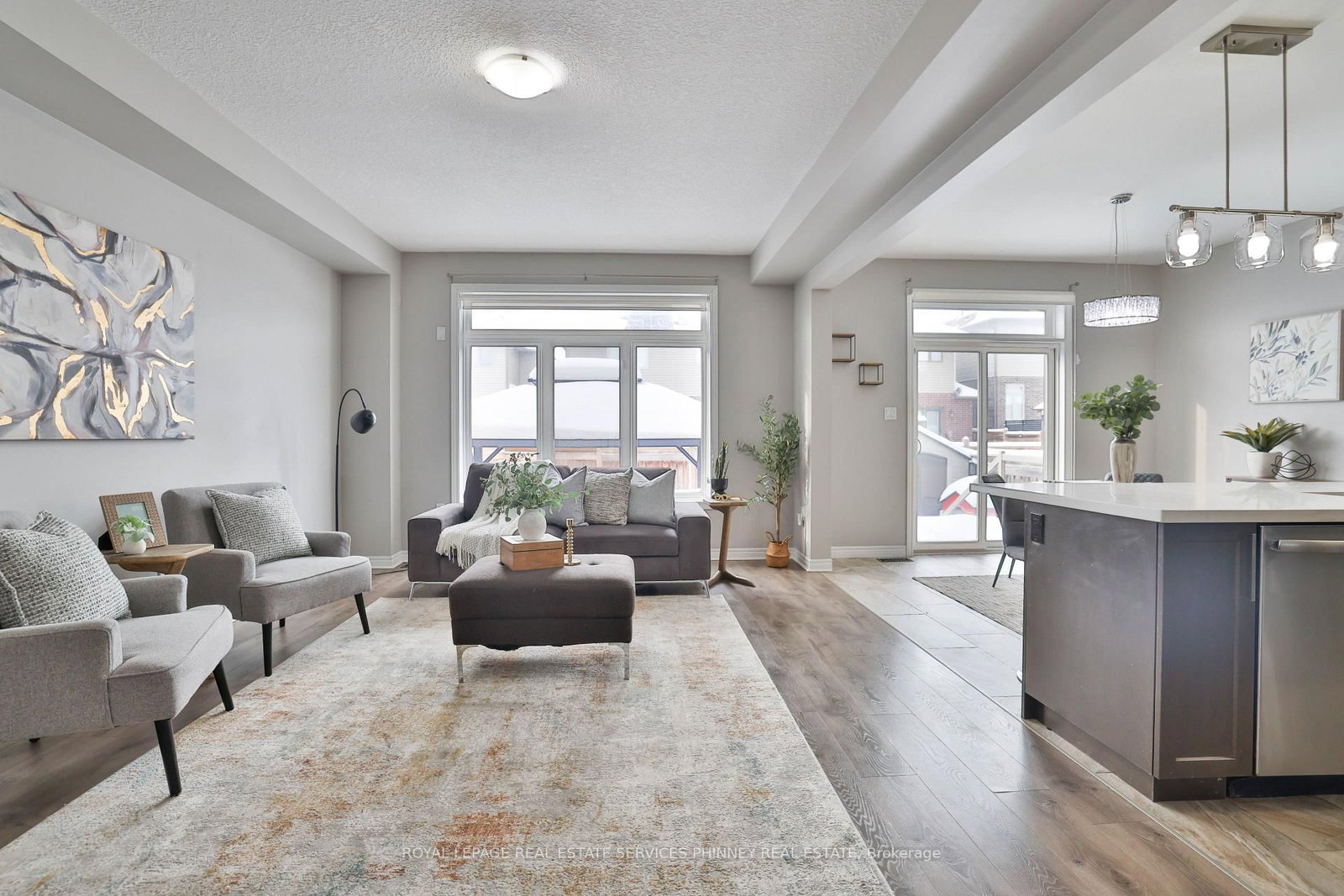 Detached House for sale at 15 Cutts Crescent, Hamilton, Ontario, L0R 1C0 - Binbrook - MLS: X12736906