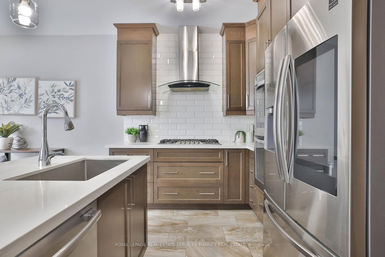 Detached House for sale at 15 Cutts Crescent, Hamilton, Ontario, L0R 1C0 - Binbrook - MLS: X12736906