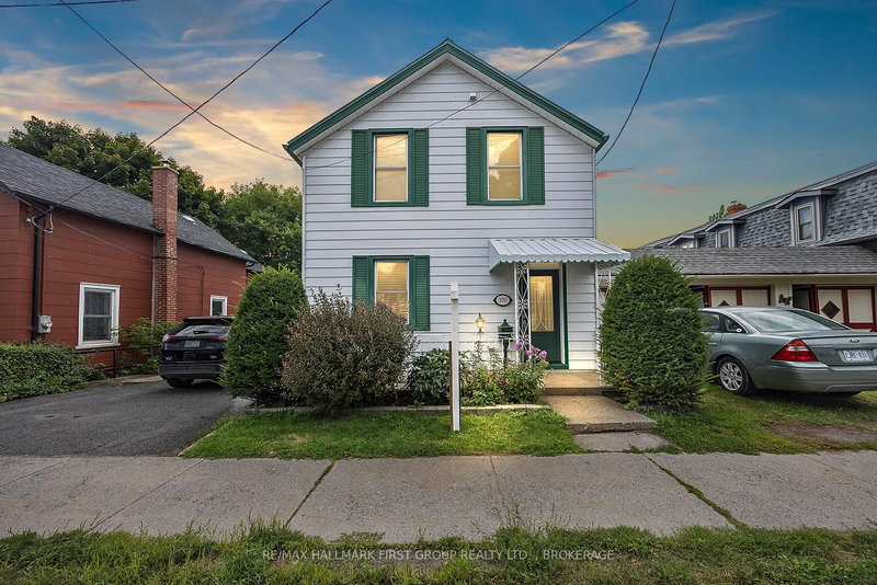 370 Stone St S, Gananoque, K7G 2A4 | Image 2