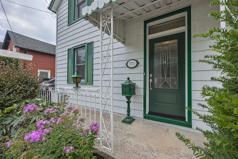 370 Stone St S, Gananoque, K7G 2A4 | Image 3