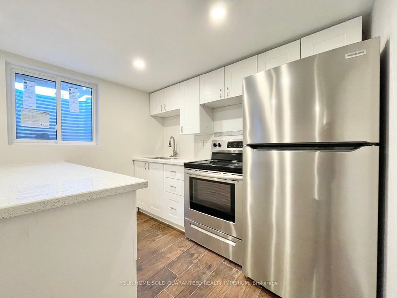 LOWER - 31 Rendale Ave, St. Catharines, L2M 6G2 | Image 3