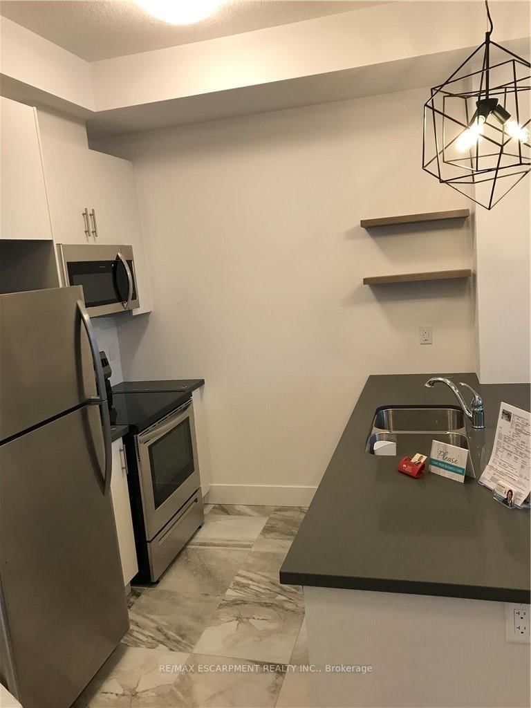 Condo for lease at 628-101 Shoreview Place, Hamilton, Ontario, L8E 0K2 - Lakeshore - MLS: X12737588