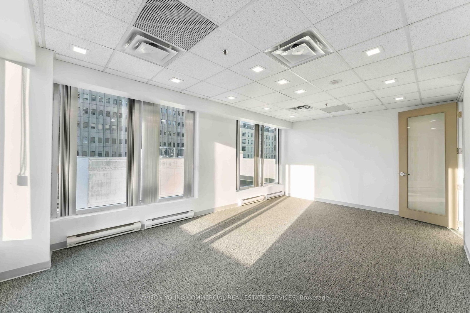 150 Metcalfe Street, Unit 1000 - Photo 8