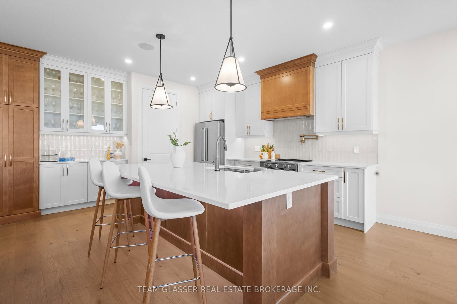 Detached House for sale at 70 Benner Boulevard, Middlesex Centre, Ontario, N0L 1R0 - Kilworth - MLS: X12737842