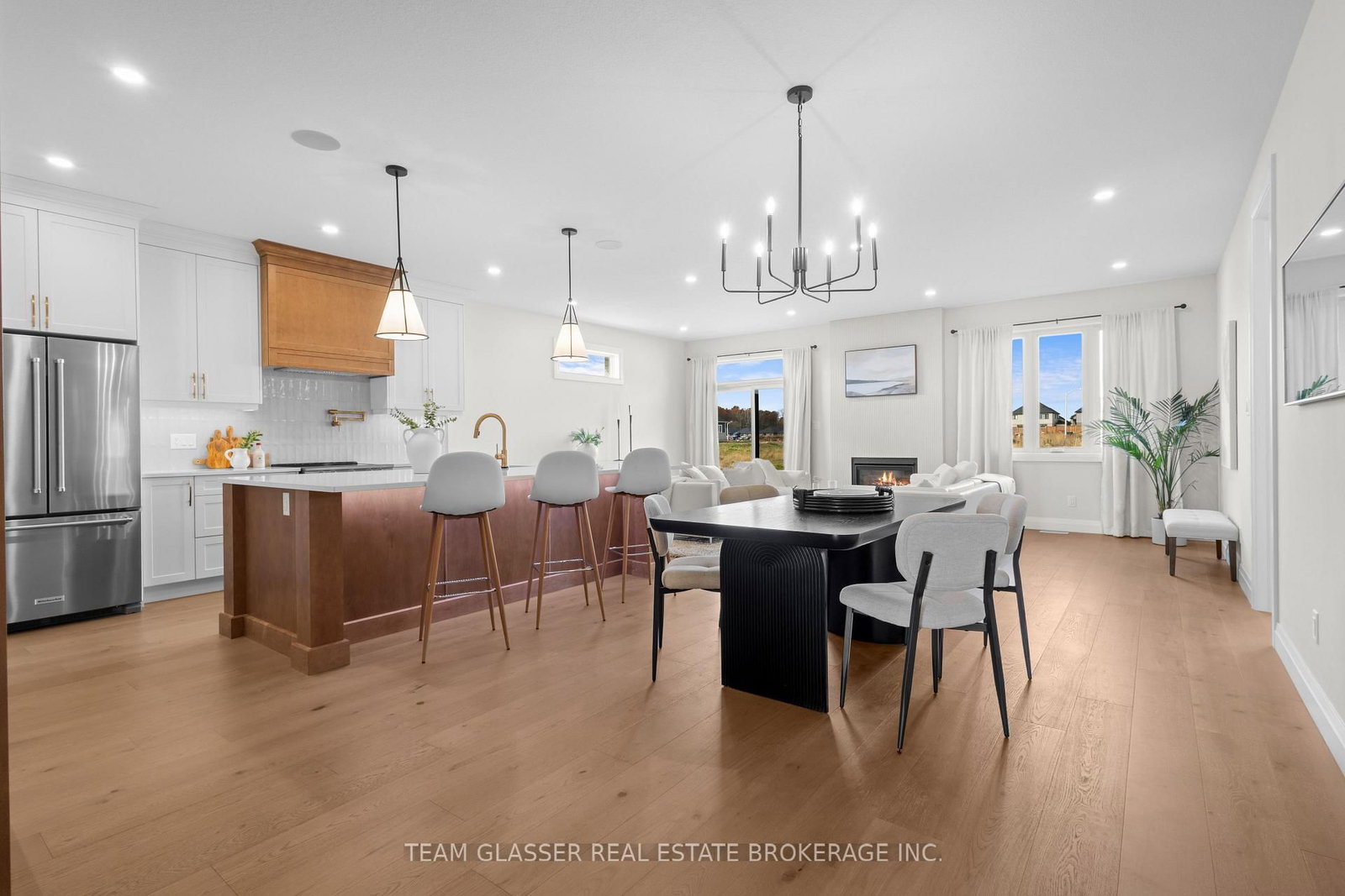 Detached House for sale at 70 Benner Boulevard, Middlesex Centre, Ontario, N0L 1R0 - Kilworth - MLS: X12737842