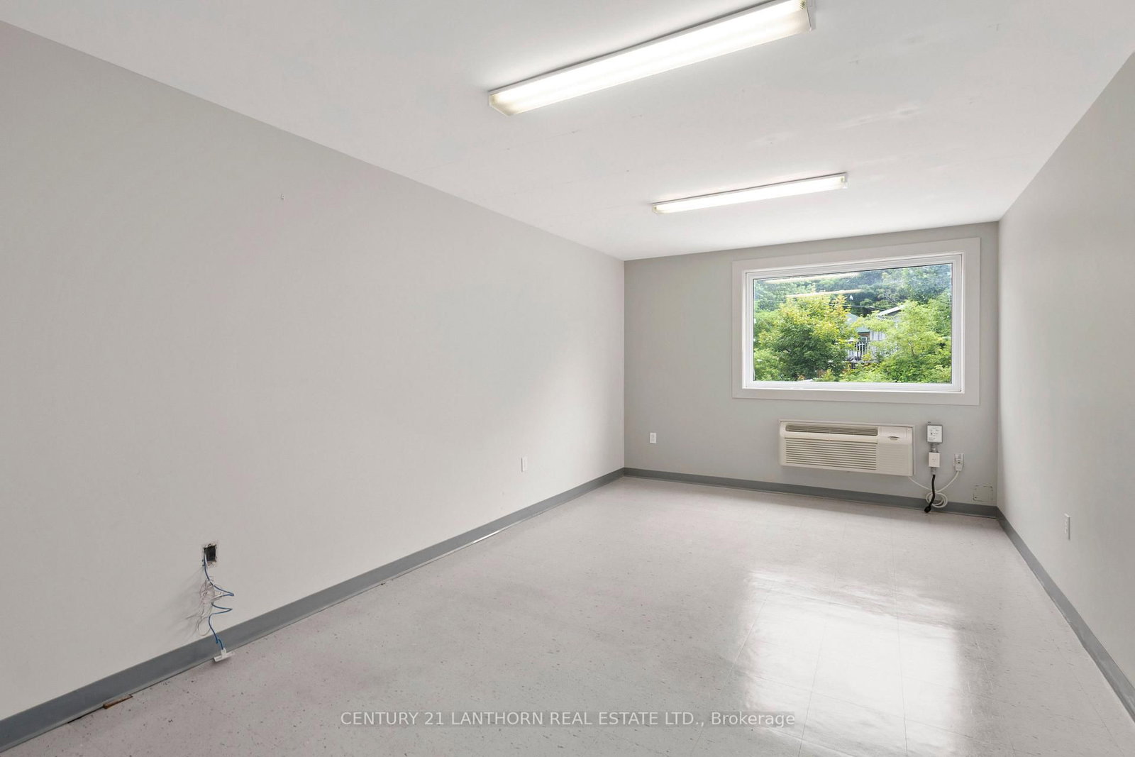 35 Bridge Street, Unit 205