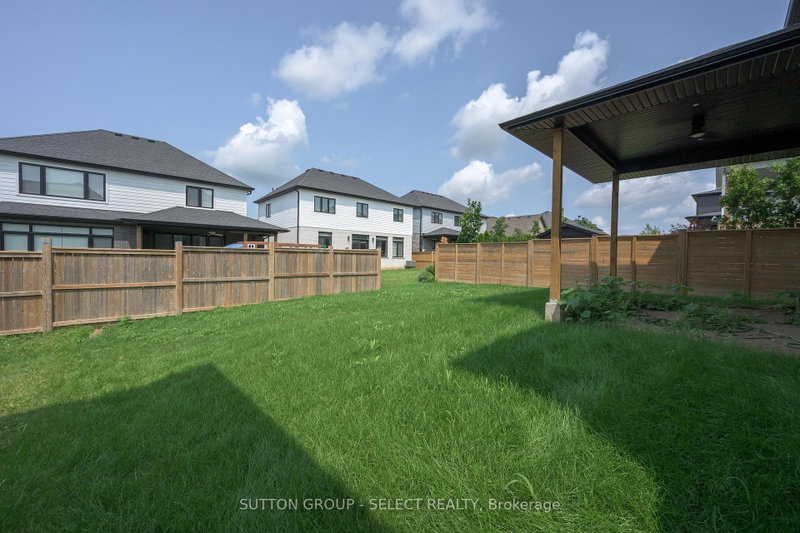 1898 Fountain Grass Drive