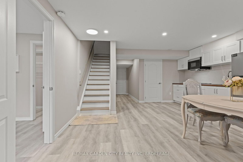 55 KLINE Cres, Pelham, L0S 1E5 | Image 2