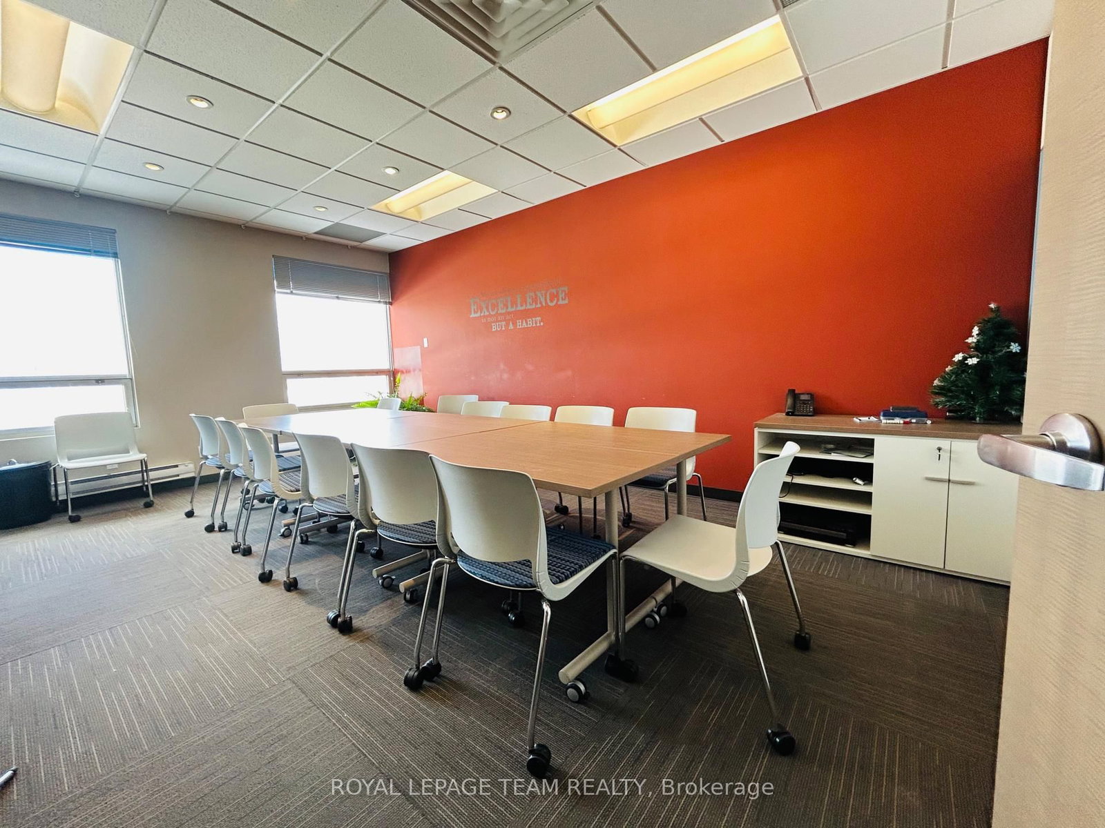 2068 Robertson Road, Unit 201 - Photo 23