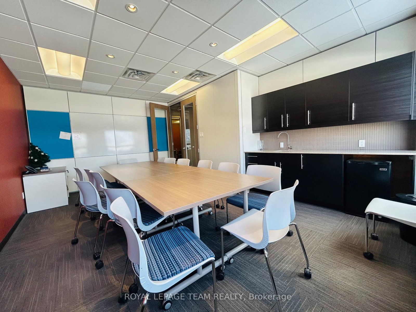 2068 Robertson Road, Unit 201 - Photo 27