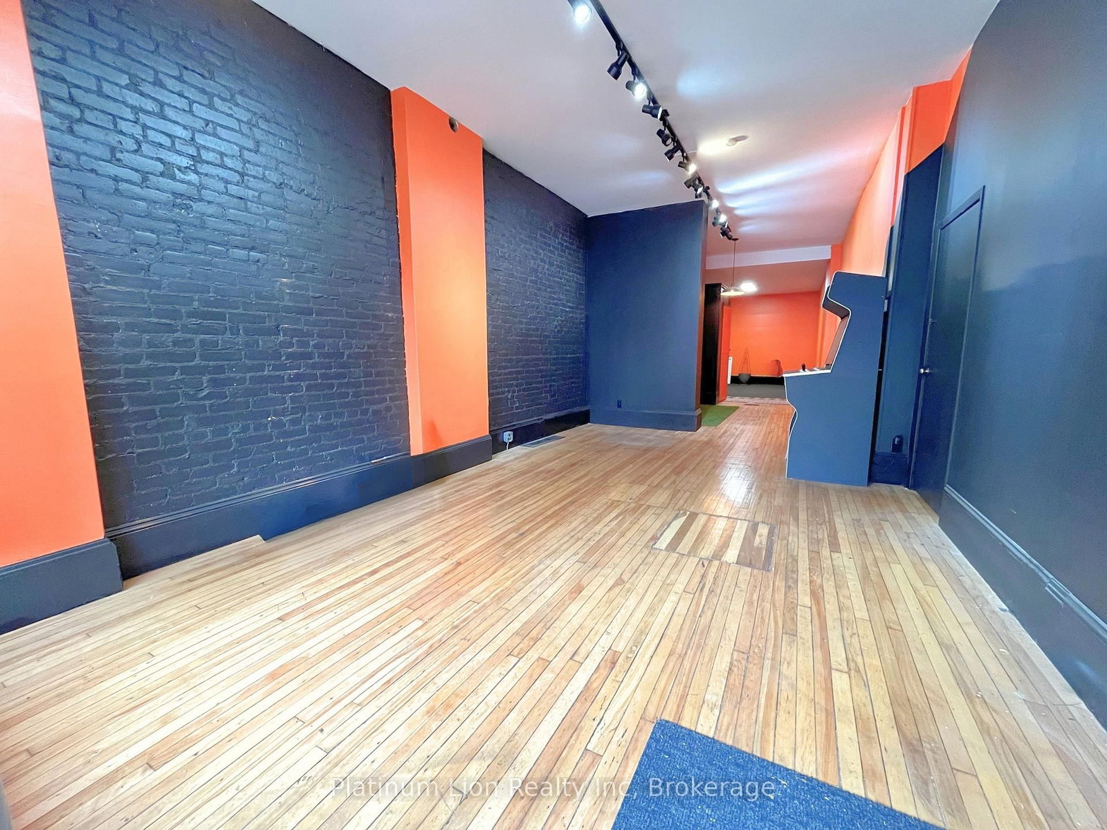 319 King Street E - Photo 9