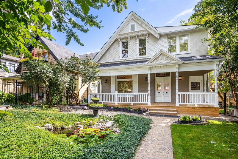 home for lease on 1-706 Waterloo Street