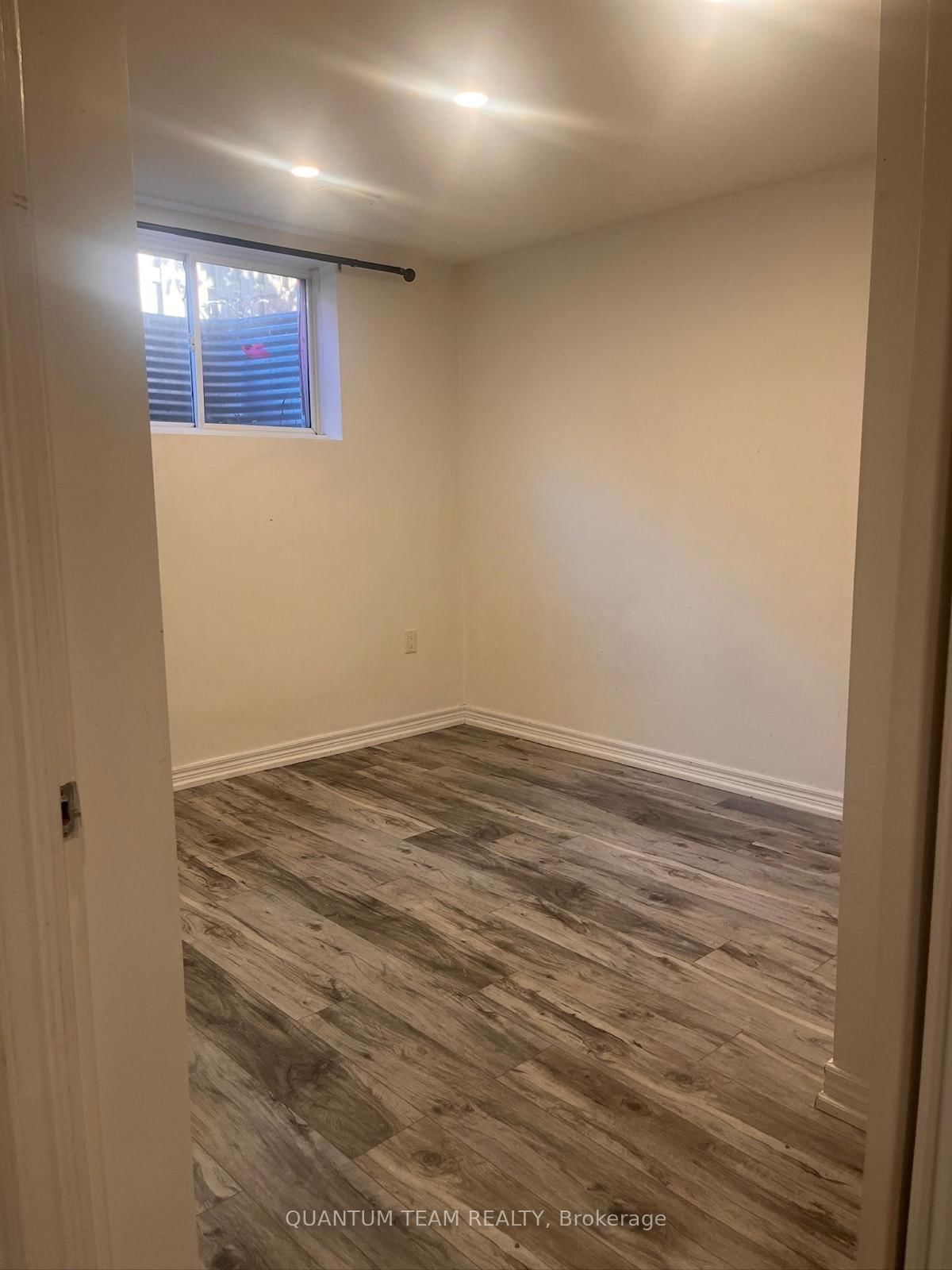 4c Dixie Road, Unit Basement - Photo 16