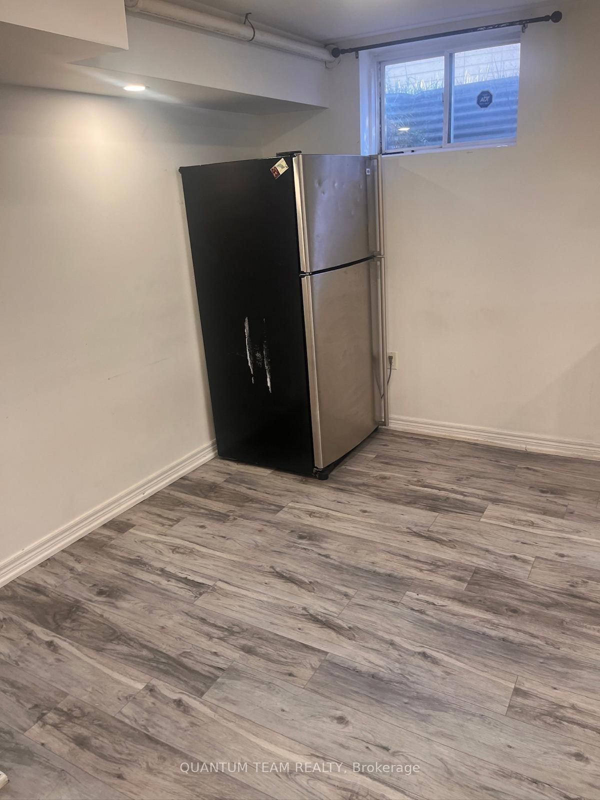 4c Dixie Road, Unit Basement - Photo 18