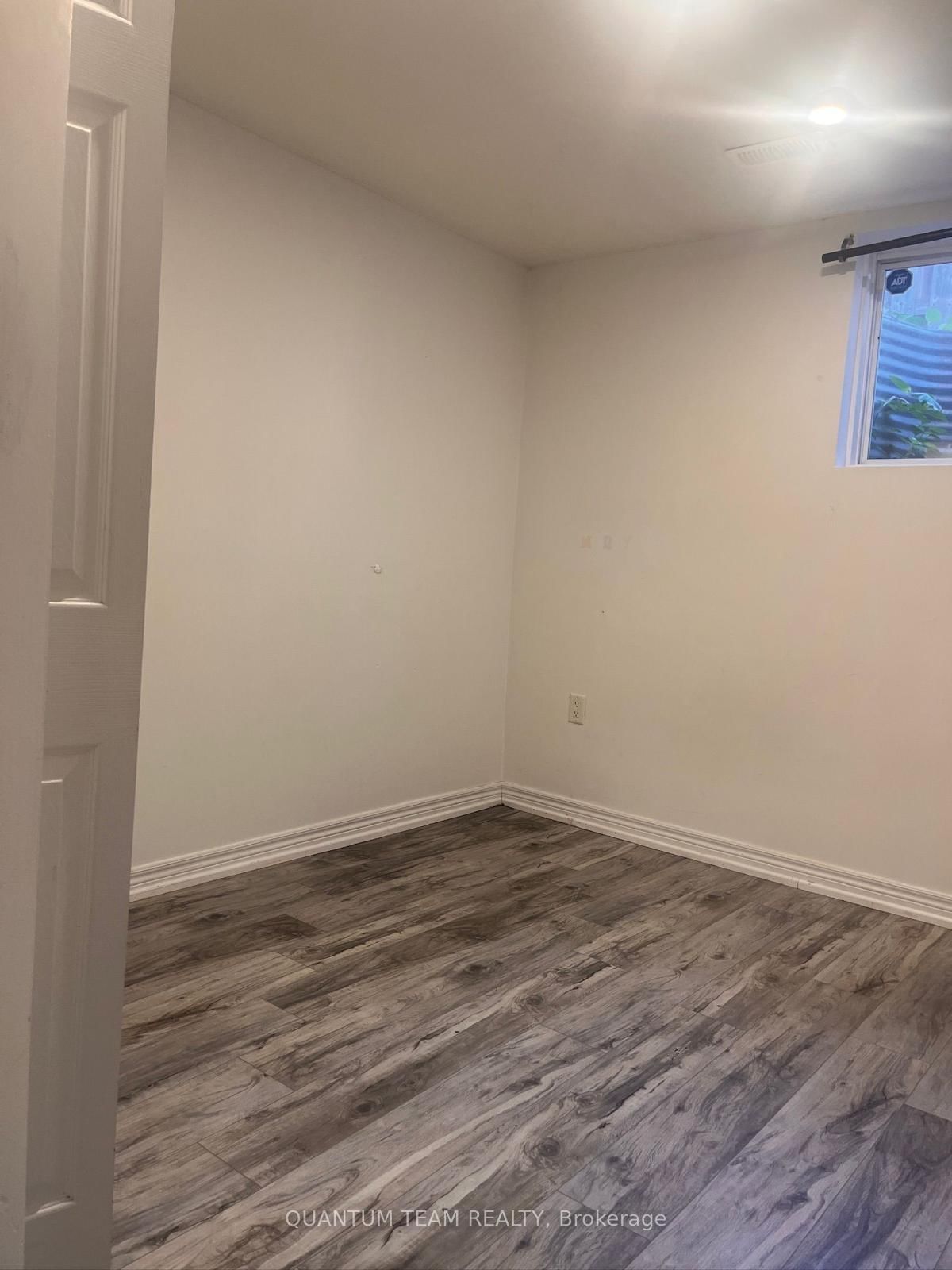 4c Dixie Road, Unit Basement - Photo 19