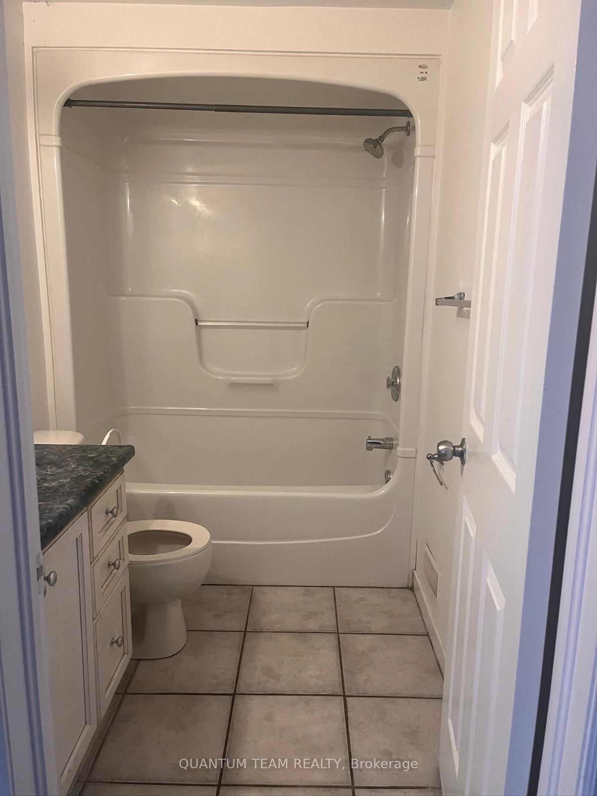 4c Dixie Road, Unit Basement - Photo 7