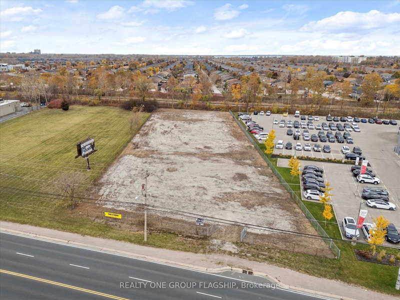 10982 Tecumseh Rd E, Windsor, N8R 1A8 | Image 3