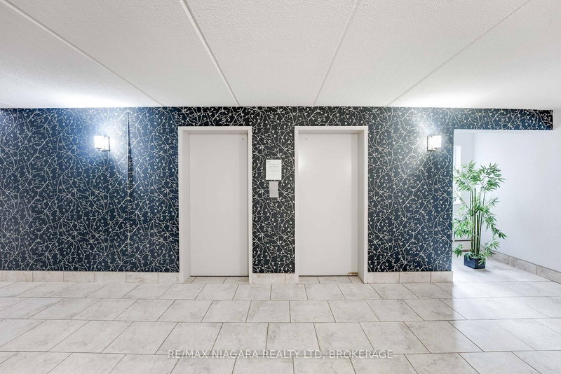 410 - 198 SCOTT St, St. Catharines, L2N 5T3 | Image 2