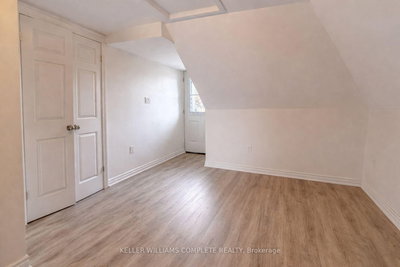 Detached House for lease at 3-76 Wentworth Street, Hamilton, Ontario, L8N 2Y9 - Stinson - MLS: X12738886