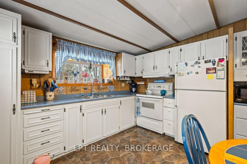 1023 Moon Road • Godfrey, ON photo 10