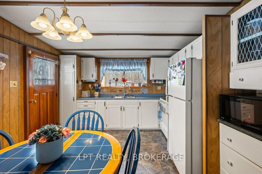 1023 Moon Road • Godfrey, ON photo 9