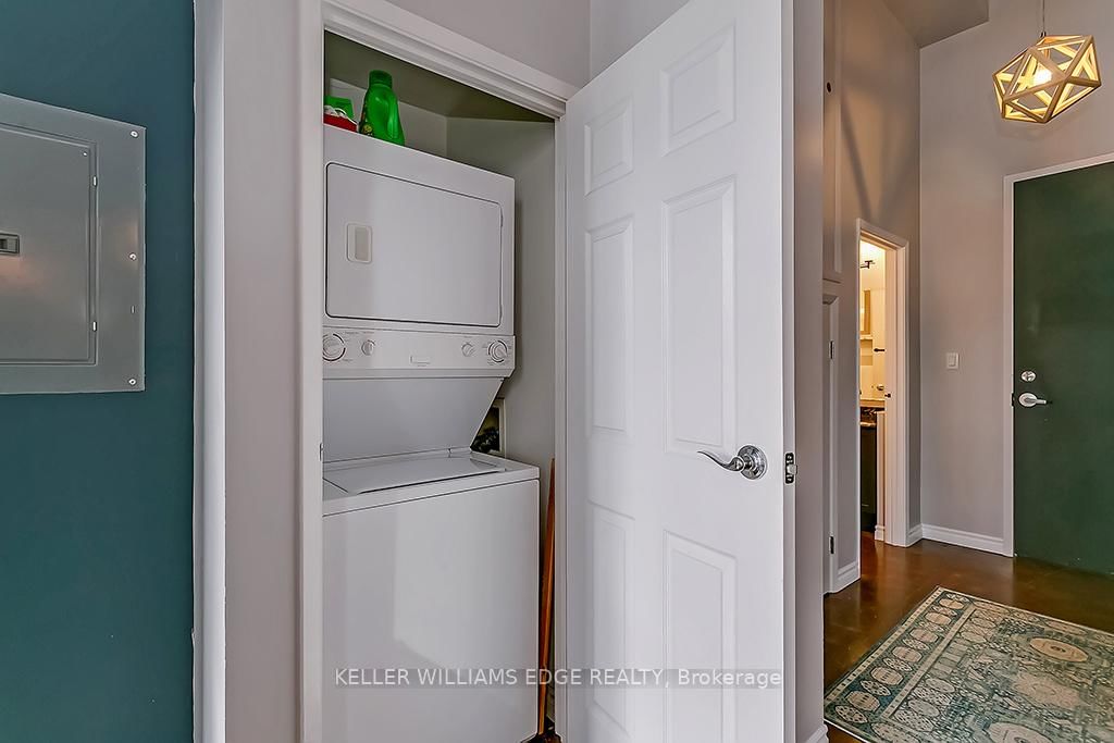 Condo for sale at 311-11 Rebecca Street, Hamilton, Ontario, L8R 3H7 - Beasley - MLS: X12739346