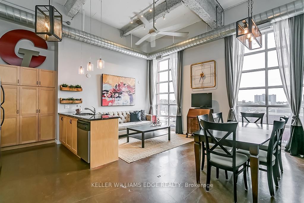 Condo for sale at 311-11 Rebecca Street, Hamilton, Ontario, L8R 3H7 - Beasley - MLS: X12739346