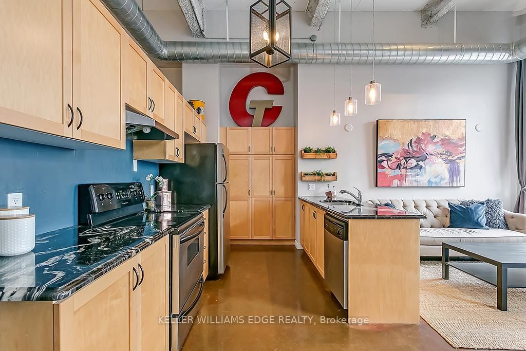 Condo for sale at 311-11 Rebecca Street, Hamilton, Ontario, L8R 3H7 - Beasley - MLS: X12739346