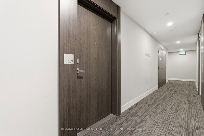 609 - 15 Queen St S, Hamilton, L8P 0C6 | Image 3