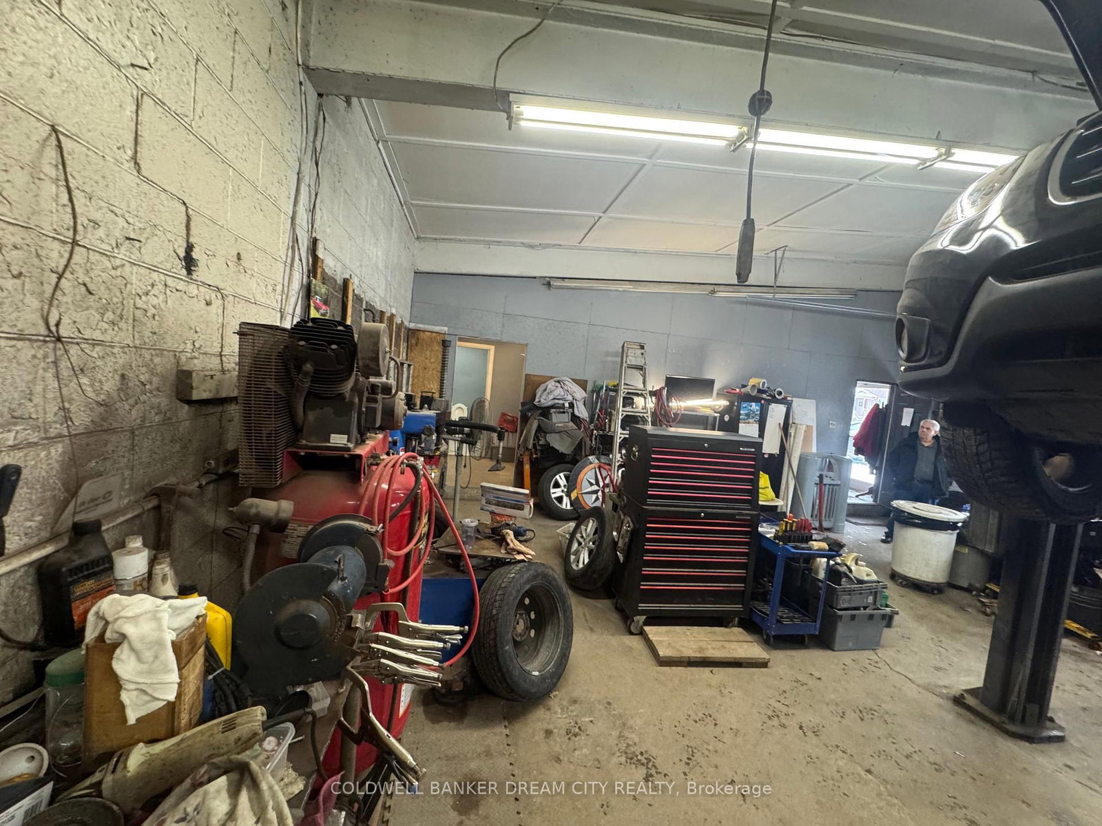 165 King Street W - Photo 10