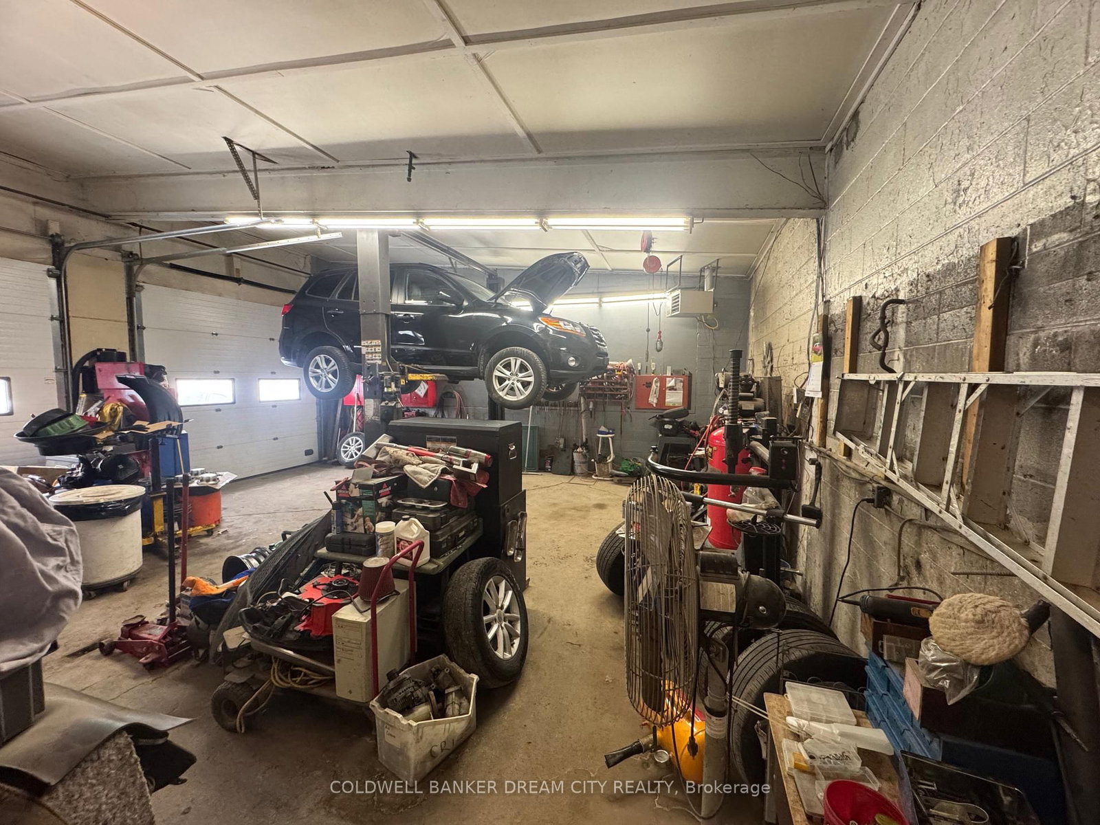 165 King Street W - Photo 13