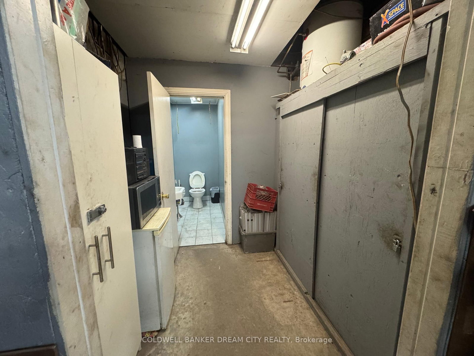 165 King Street W - Photo 14