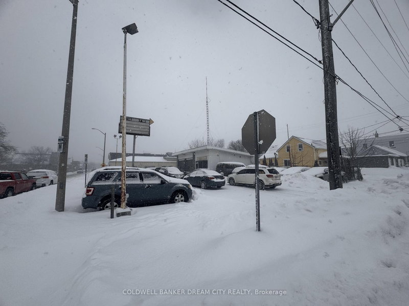 165 King St W, Port Colborne, L3K 4G5 | Image 2