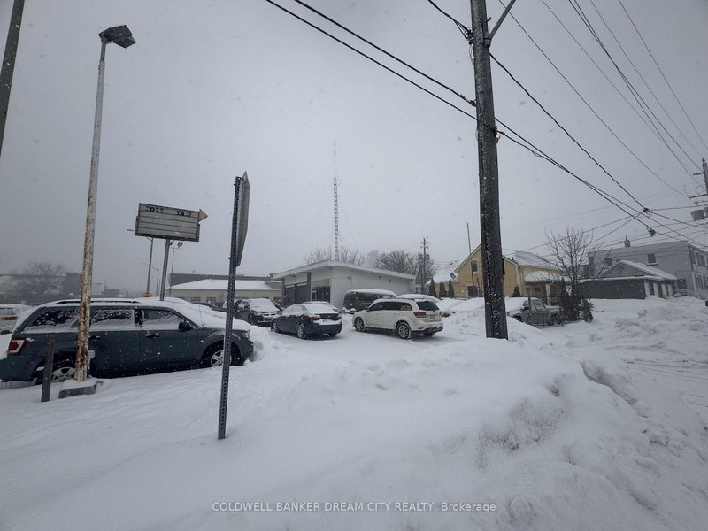 165 King St W, Port Colborne, L3K 4G5 | Image 3