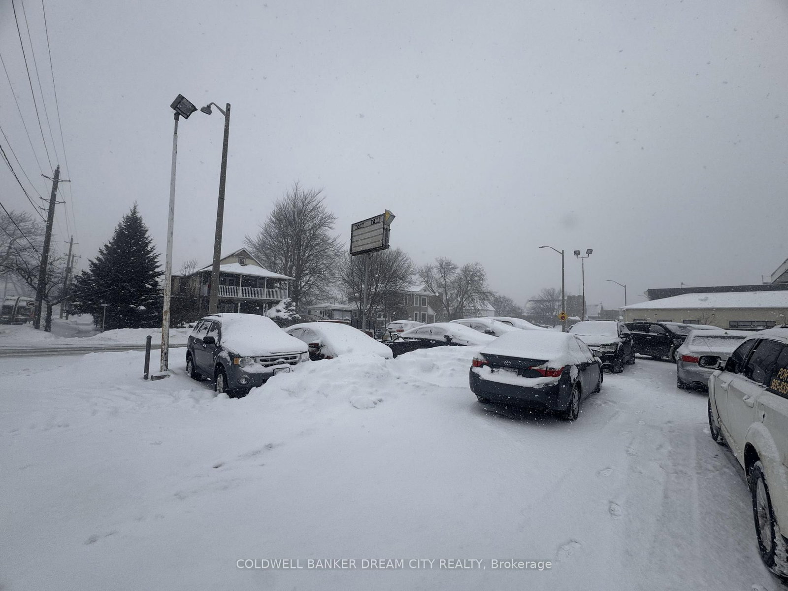 165 King Street W - Photo 4