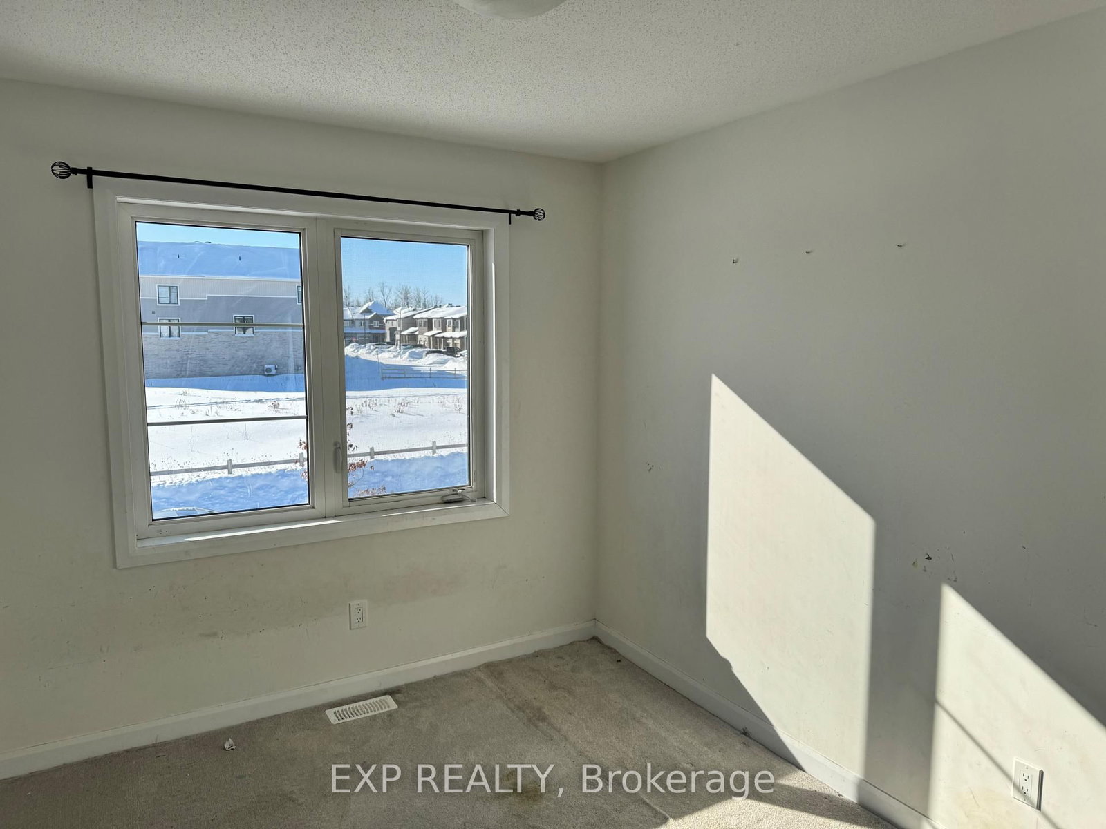 Townhouse for sale at 2063 Caltra Crescent, Ottawa, Ontario, K2J 6V4 - Barrhaven - Half Moon Bay - MLS: X12740126