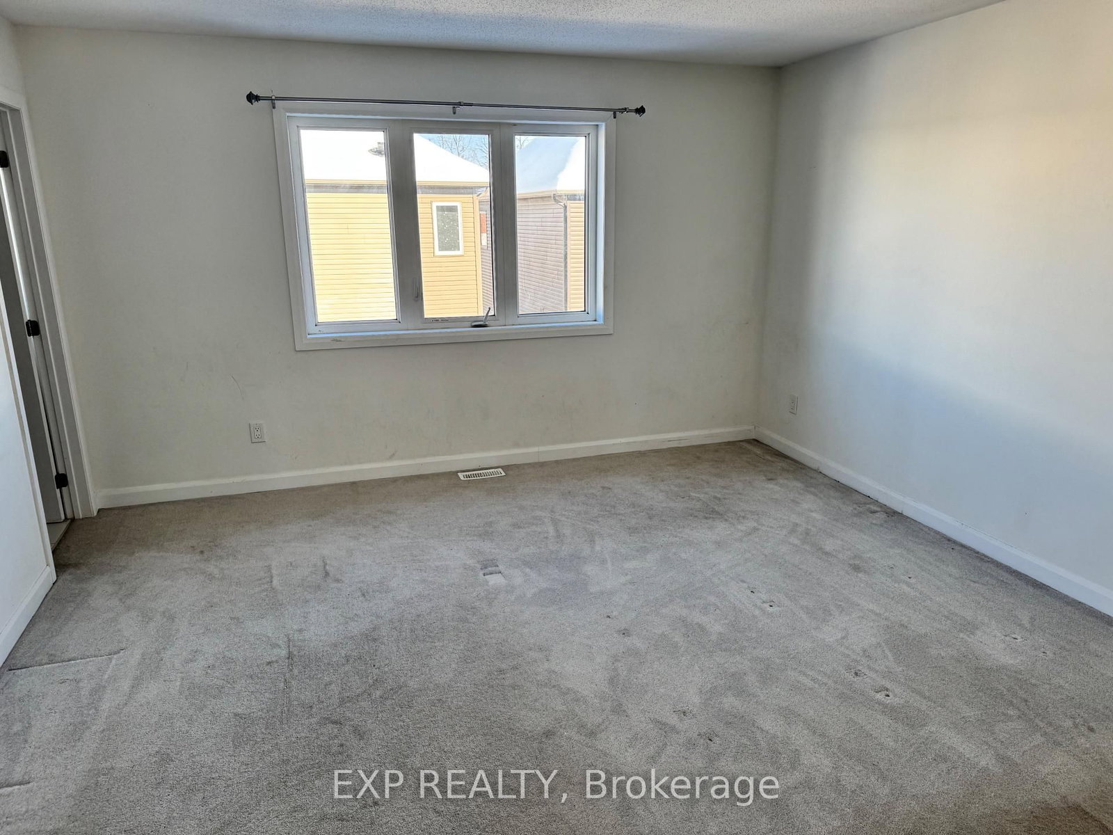 Townhouse for sale at 2063 Caltra Crescent, Ottawa, Ontario, K2J 6V4 - Barrhaven - Half Moon Bay - MLS: X12740126