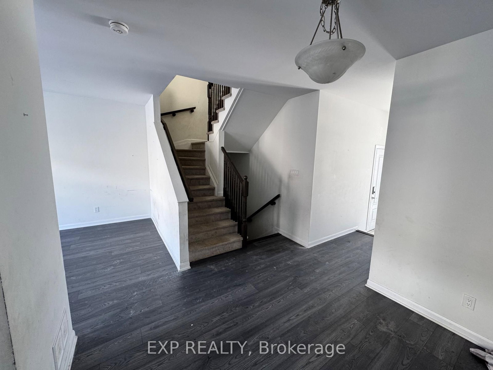 Townhouse for sale at 2063 Caltra Crescent, Ottawa, Ontario, K2J 6V4 - Barrhaven - Half Moon Bay - MLS: X12740126