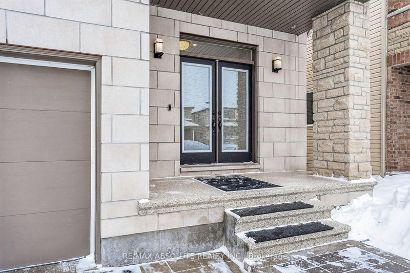 1008 Manege St, Ottawa, K2S 0Y7 | Image 3