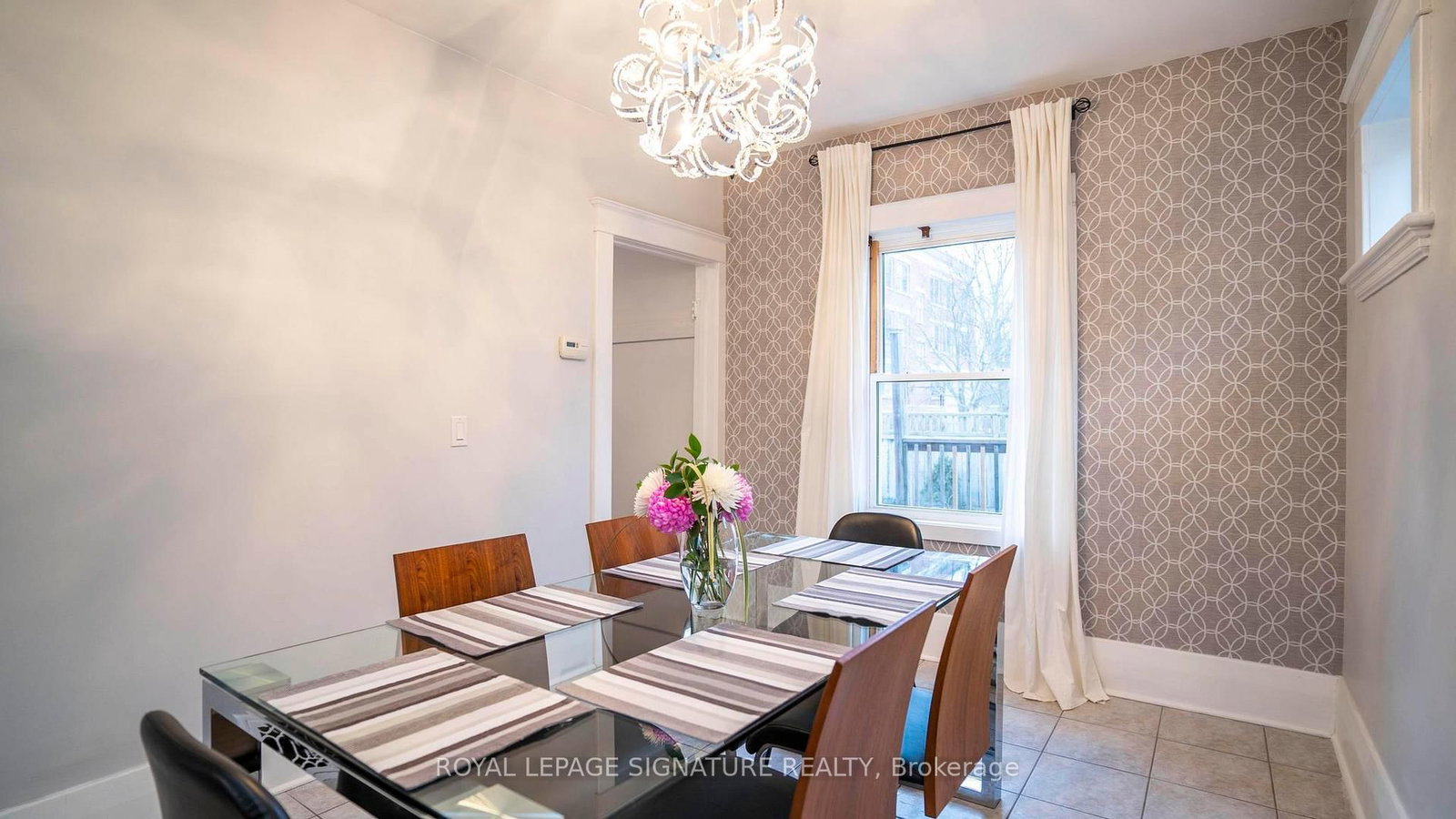 Detached House for sale at 2 McDonald Avenue, London North, Ontario, N6G 1B1 - North K - MLS: X12740274