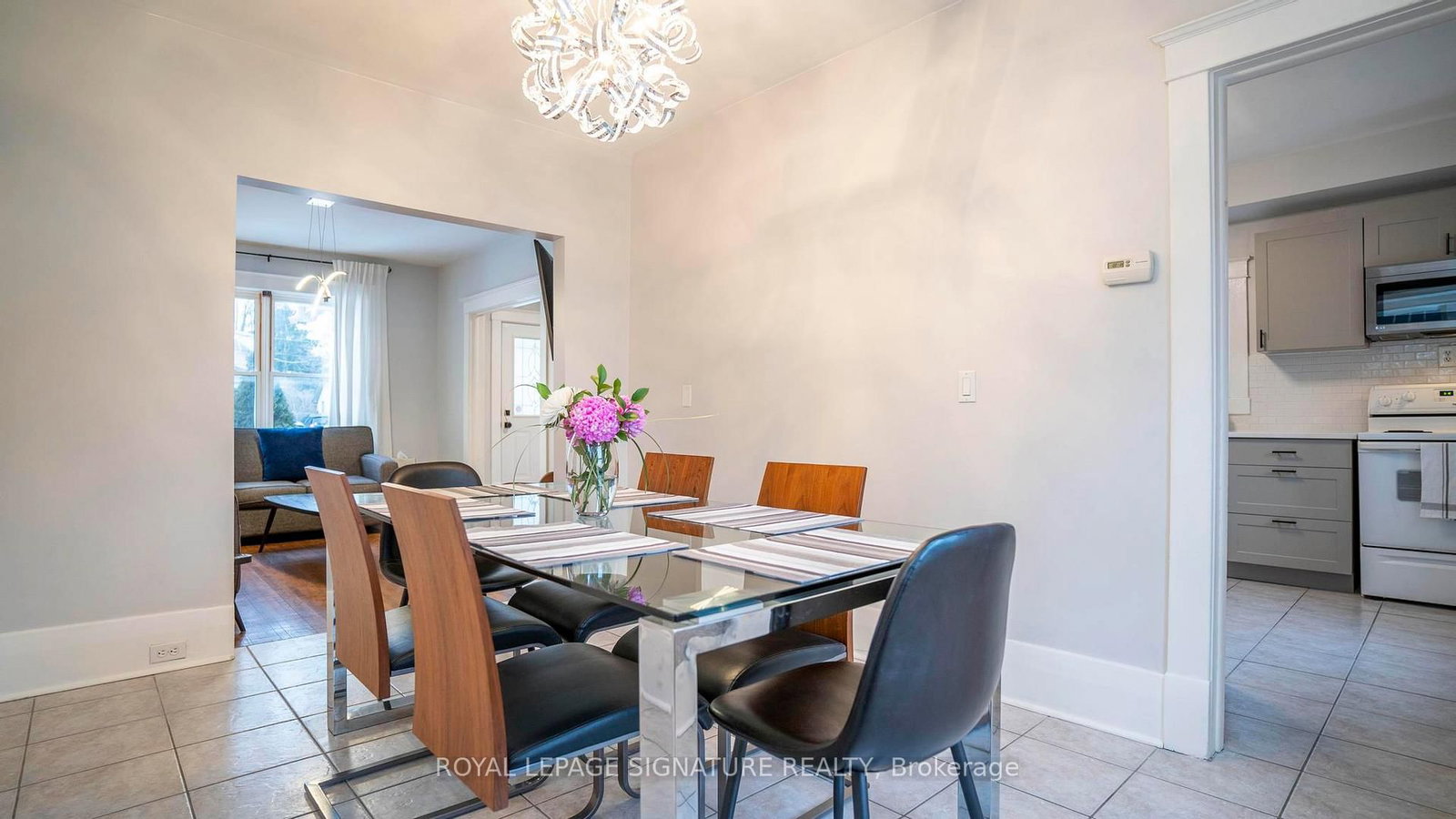 Detached House for sale at 2 McDonald Avenue, London North, Ontario, N6G 1B1 - North K - MLS: X12740274