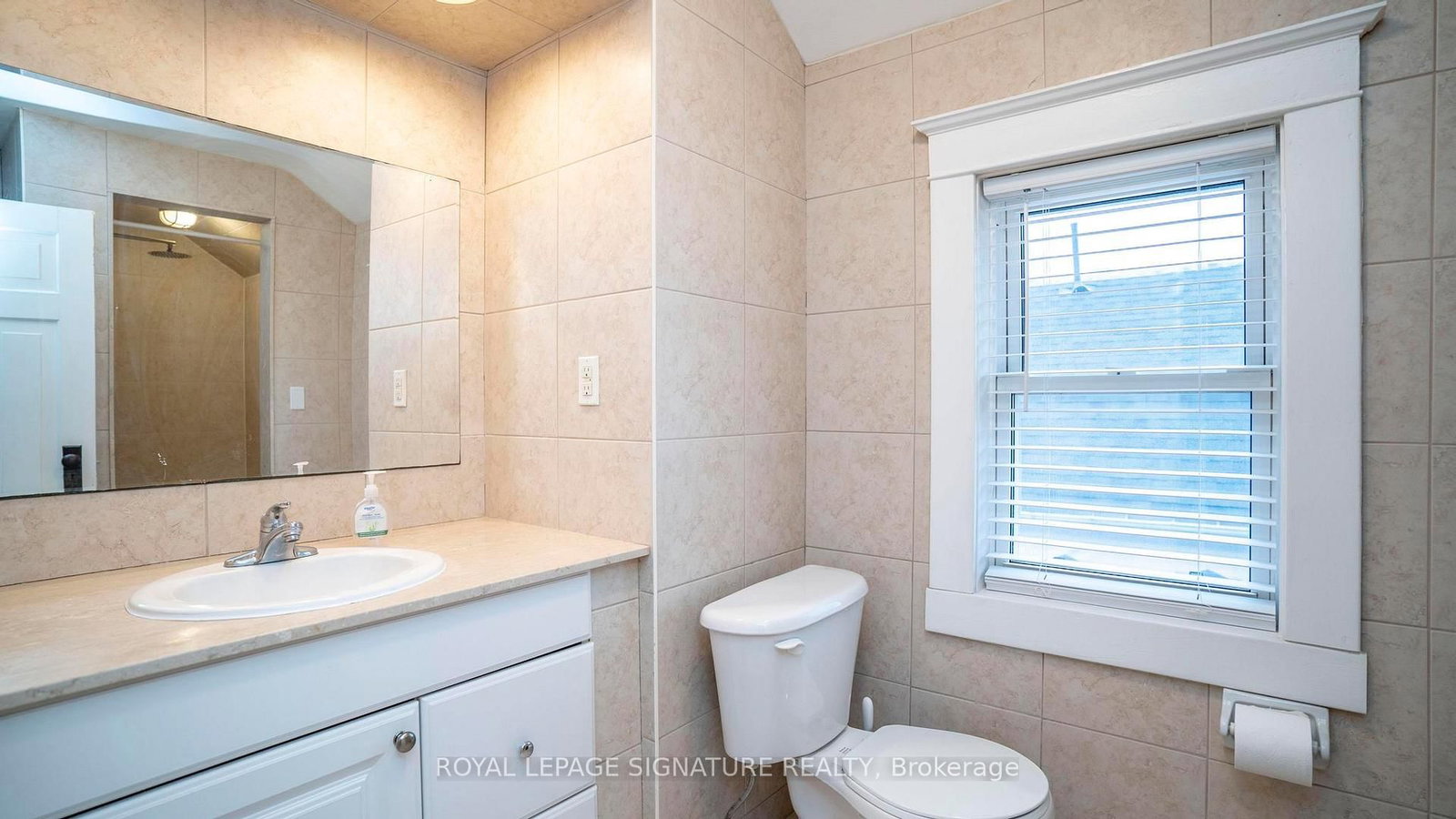 Detached House for sale at 2 McDonald Avenue, London North, Ontario, N6G 1B1 - North K - MLS: X12740274