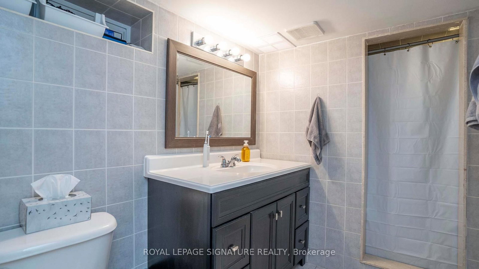 Detached House for sale at 2 McDonald Avenue, London North, Ontario, N6G 1B1 - North K - MLS: X12740274