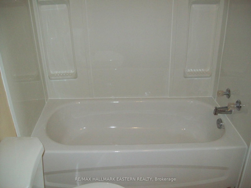 122 Park St N, Peterborough, K9J 3V7 | Image 3