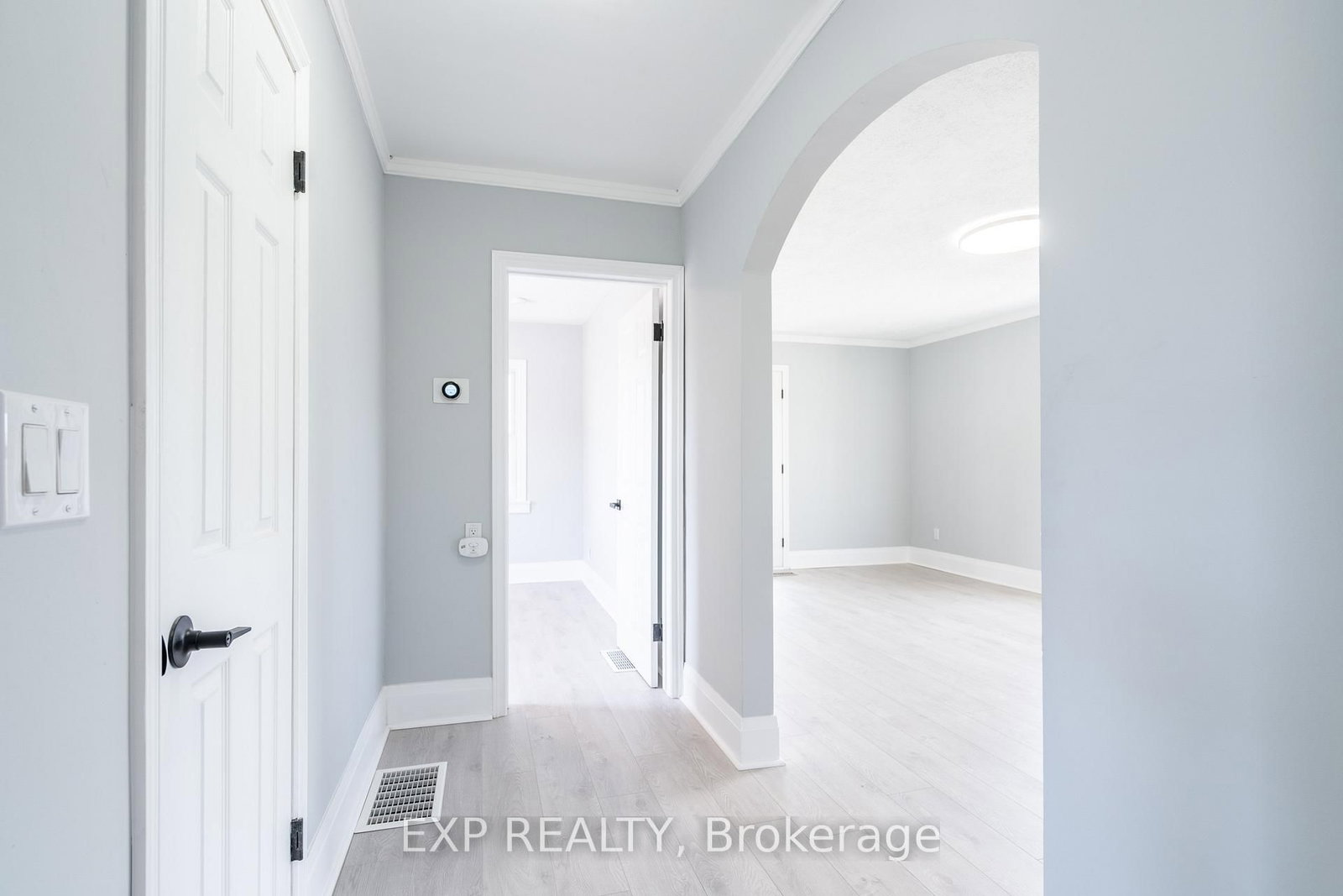 Detached House for sale at 728 Gorham Road, Fort Erie, Ontario, L0S 1N0 - Point Abino - MLS: X12740508