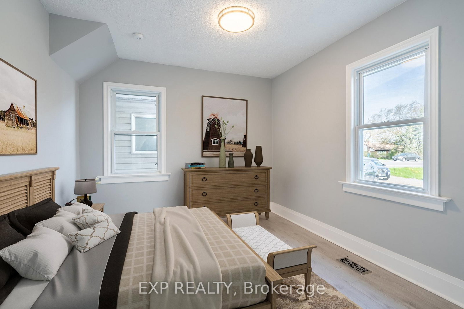 Detached House for sale at 728 Gorham Road, Fort Erie, Ontario, L0S 1N0 - Point Abino - MLS: X12740508