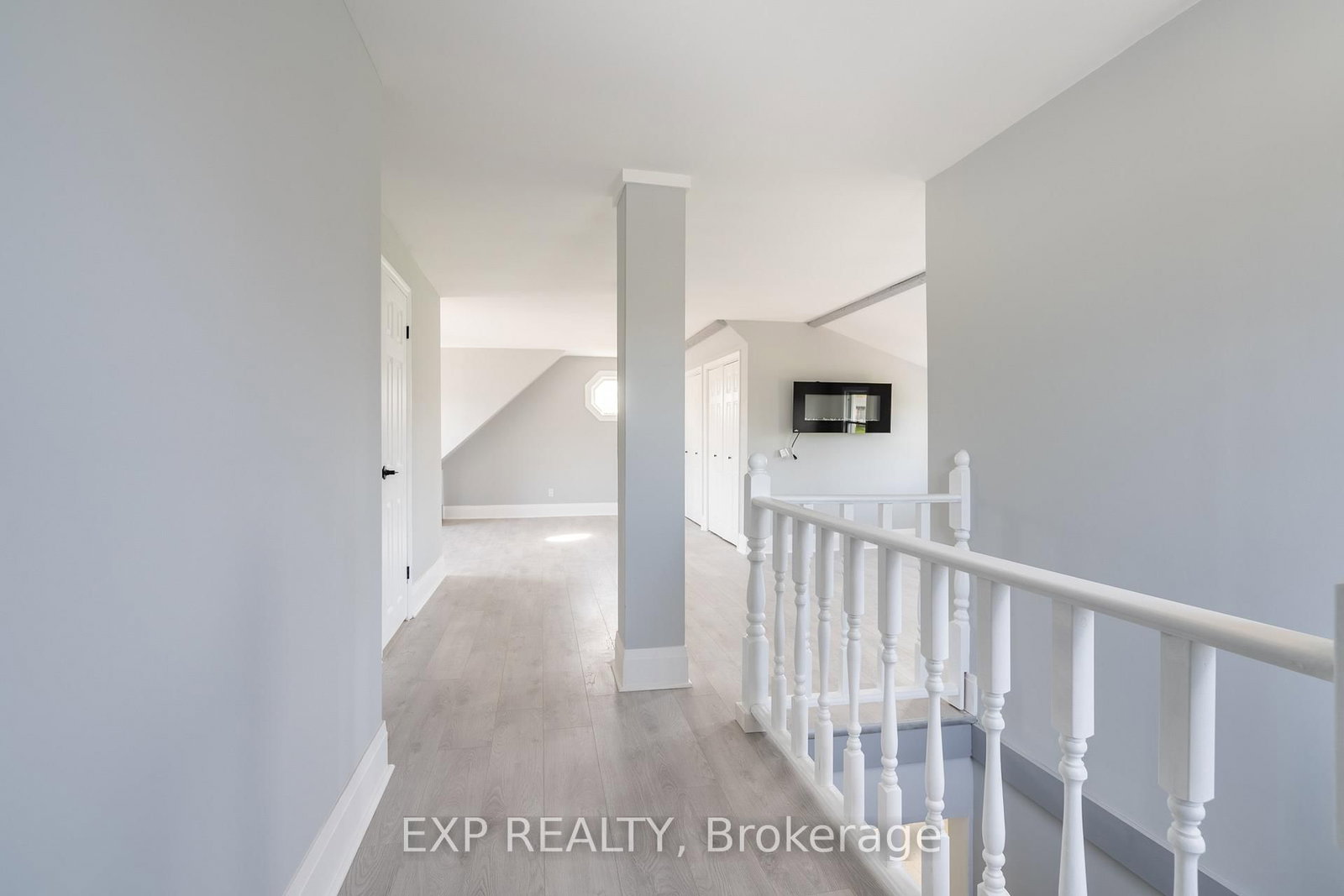 Detached House for sale at 728 Gorham Road, Fort Erie, Ontario, L0S 1N0 - Point Abino - MLS: X12740508