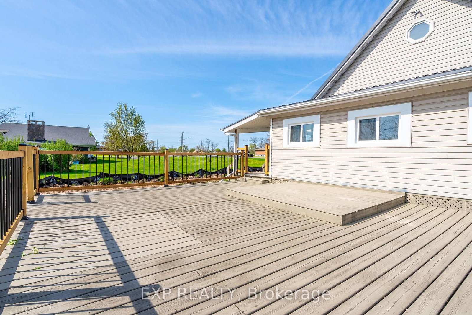 Detached House for sale at 728 Gorham Road, Fort Erie, Ontario, L0S 1N0 - Point Abino - MLS: X12740508