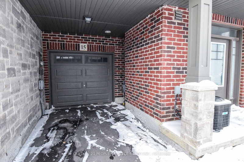 15 Hoffman Lane, Hamilton, L9G 0H2 | Image 3