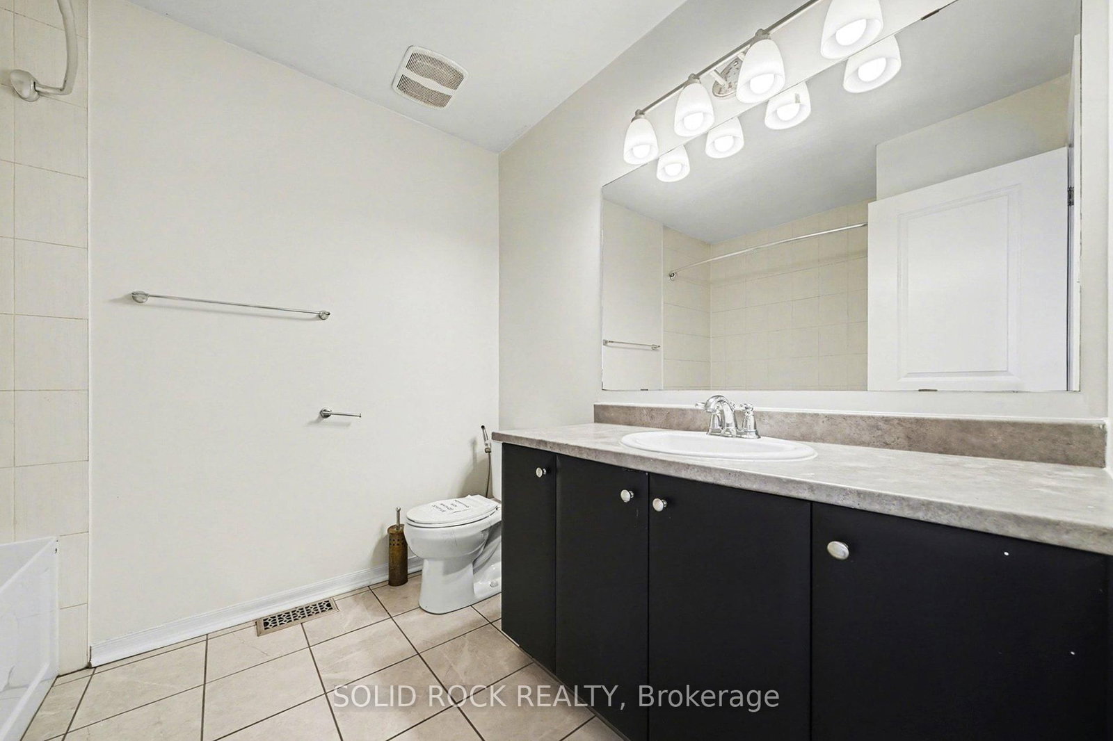 Townhouse for sale at 407 White Arctic Avenue, Ottawa, Ontario, K2J 5W5 - Barrhaven - Half Moon Bay - MLS: X12741652